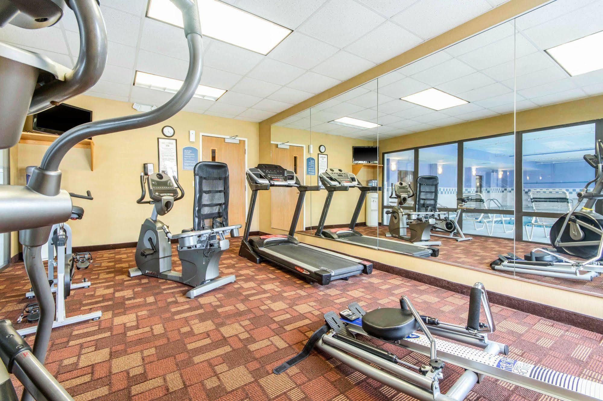 Quality Inn & Suites Лоренсберг Экстерьер фото